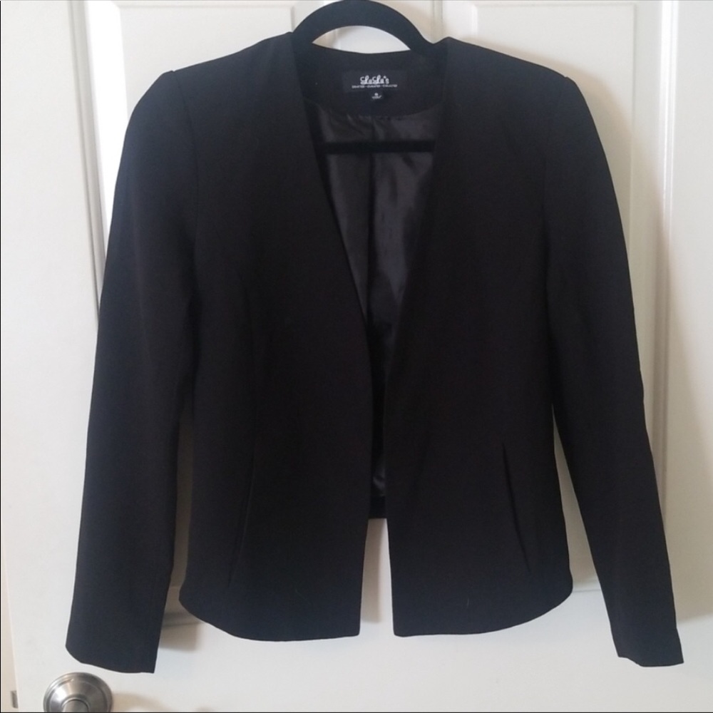 Black Cropped Blazer with zipper detail